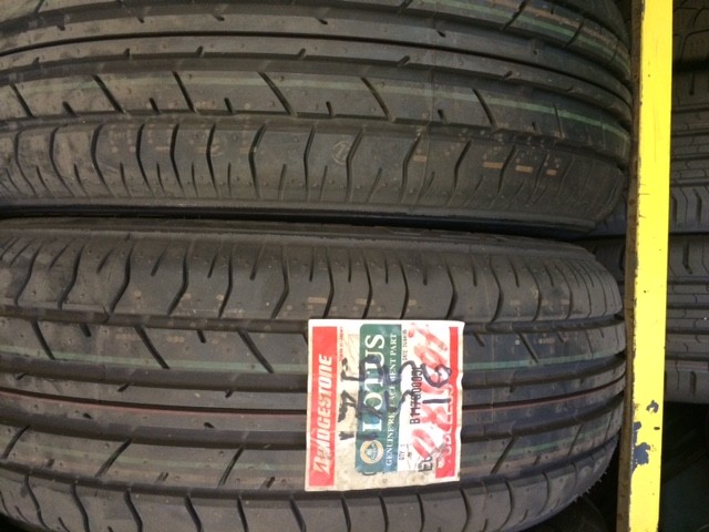 PNEUS BRIDGESTONE 175/55R16 NEUF
