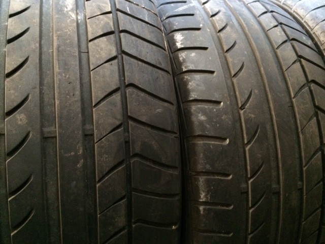 PNEUS DUNLOP CONTINENTAL..... 225/40R18